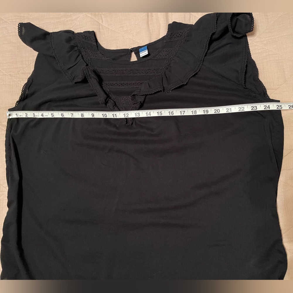 Old Navy Black Ruffle Top - Picture 7 of 8